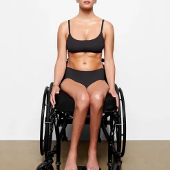 ADAPTIVE FITS EVERYBODY SCOOP BRALETTE | ONYX