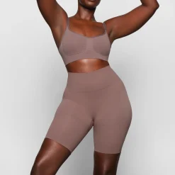 BUTT ENHANCING SHORT | UMBER