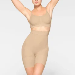 EVERYDAY SCULPT HIGH-WAISTED MID THIGH SHORT | CLAY