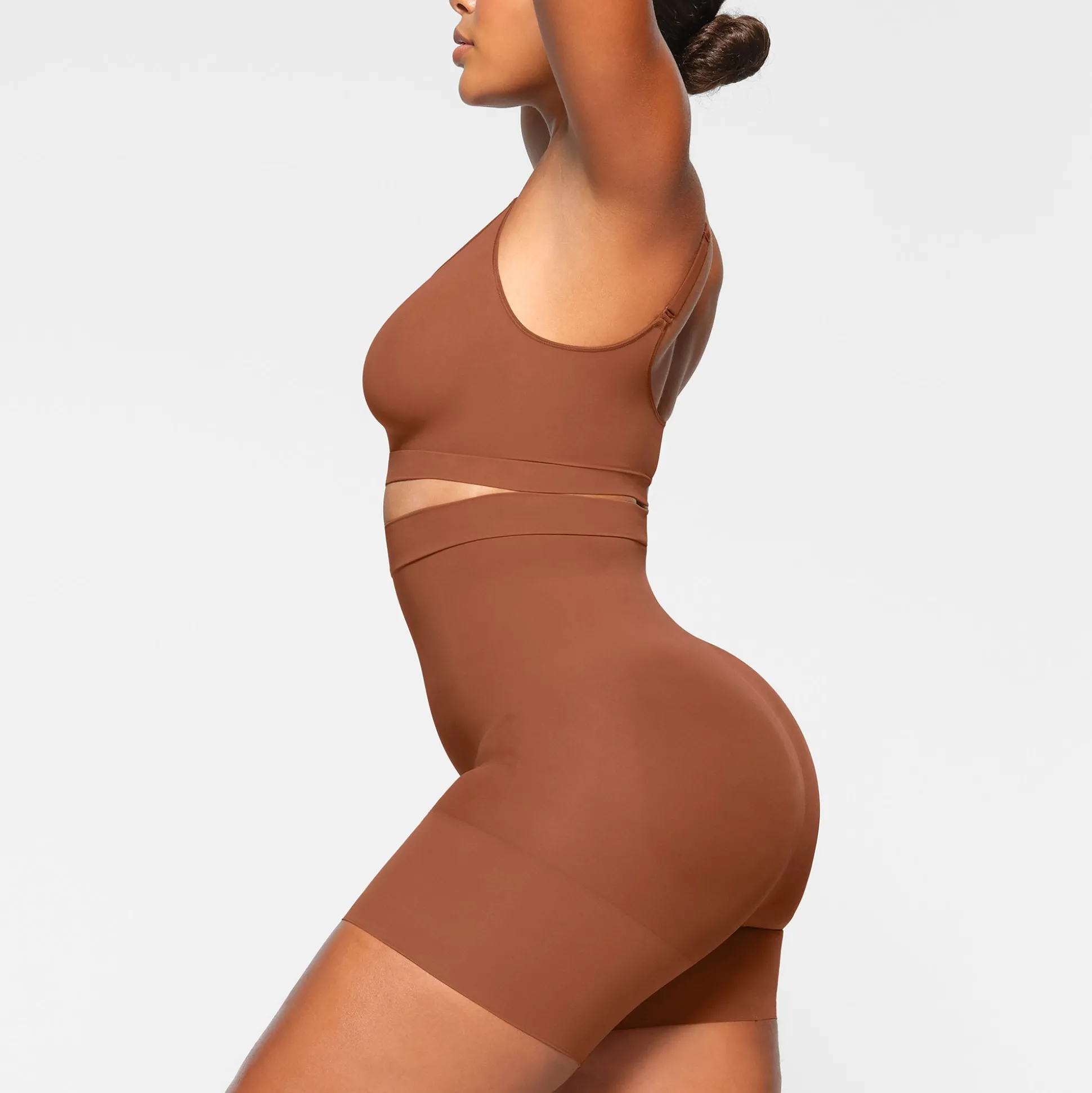 EVERYDAY SCULPT HIGH-WAISTED MID THIGH SHORT | BRONZE