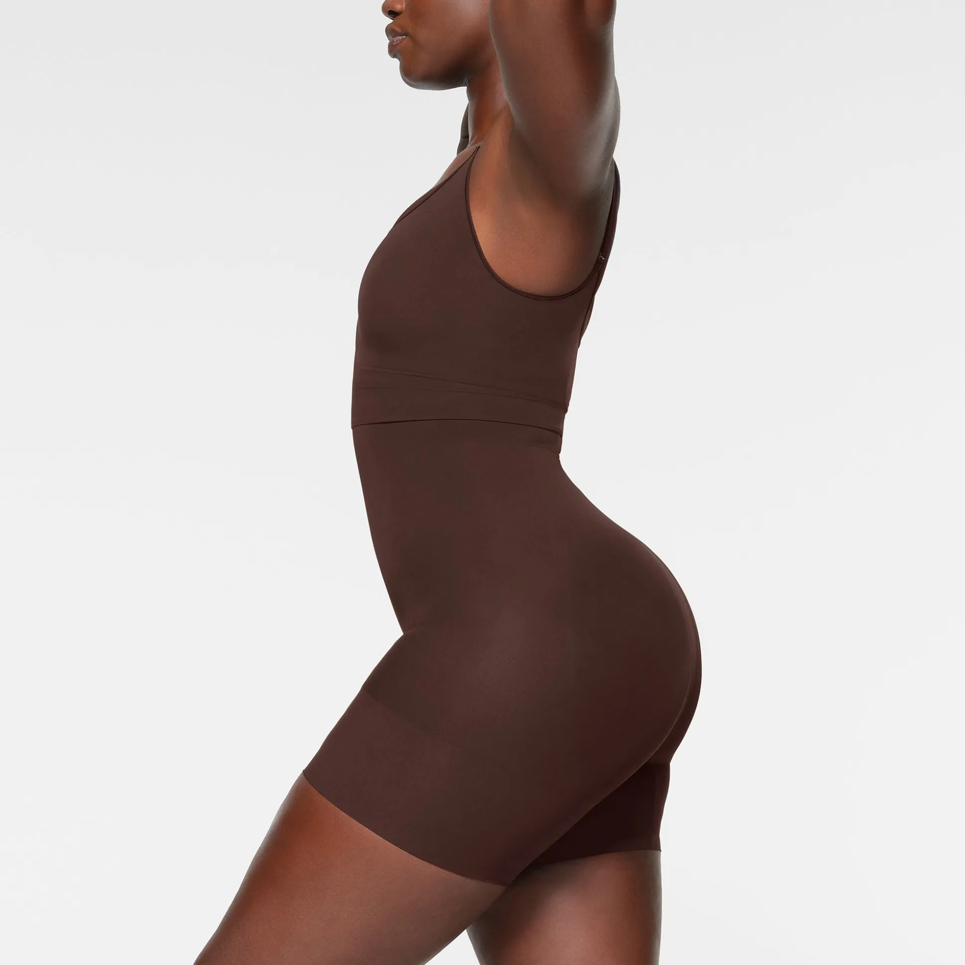 EVERYDAY SCULPT HIGH-WAISTED MID THIGH SHORT | ESPRESSO