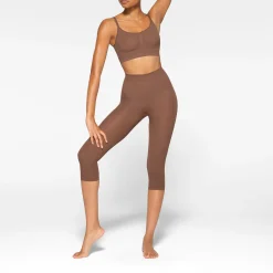 EVERYDAY SCULPT MID WAIST CAPRI | JASPER