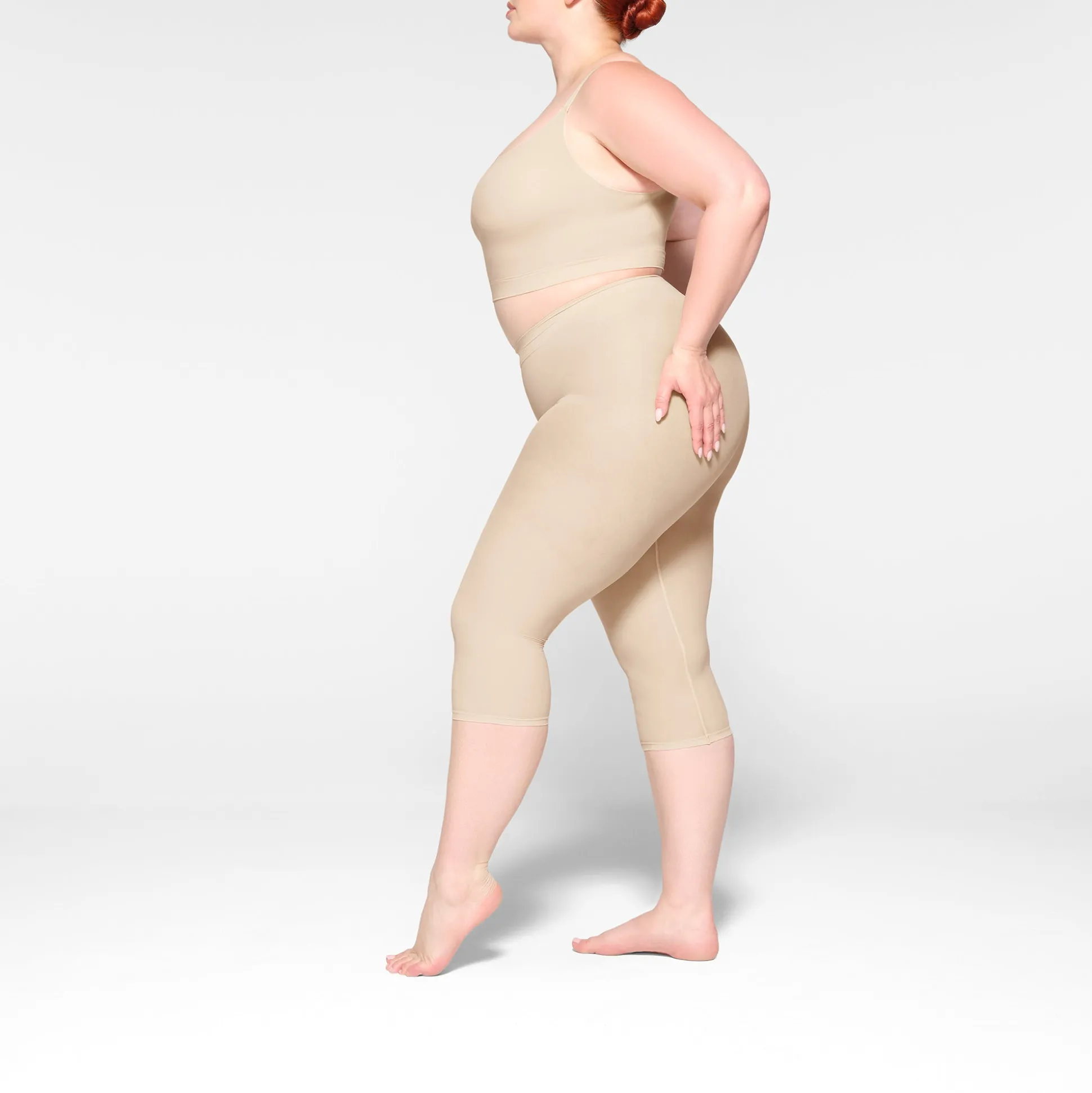 EVERYDAY SCULPT MID WAIST CAPRI | SAND