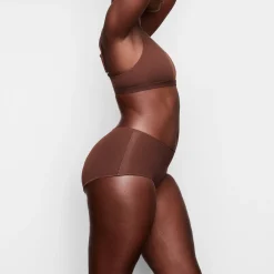 FITS EVERYBODY BOY SHORT | COCOA