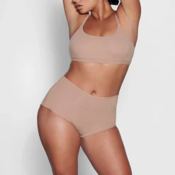 FITS EVERYBODY BOY SHORT | SIENNA