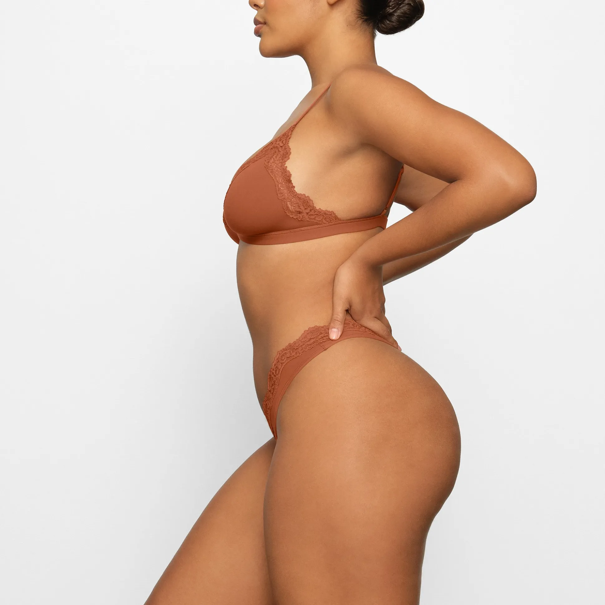 FITS EVERYBODY CORDED LACE TRIANGLE BRALETTE | BRONZE