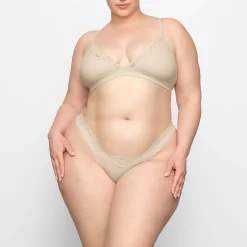 FITS EVERYBODY CORDED LACE TRIANGLE BRALETTE | SAND