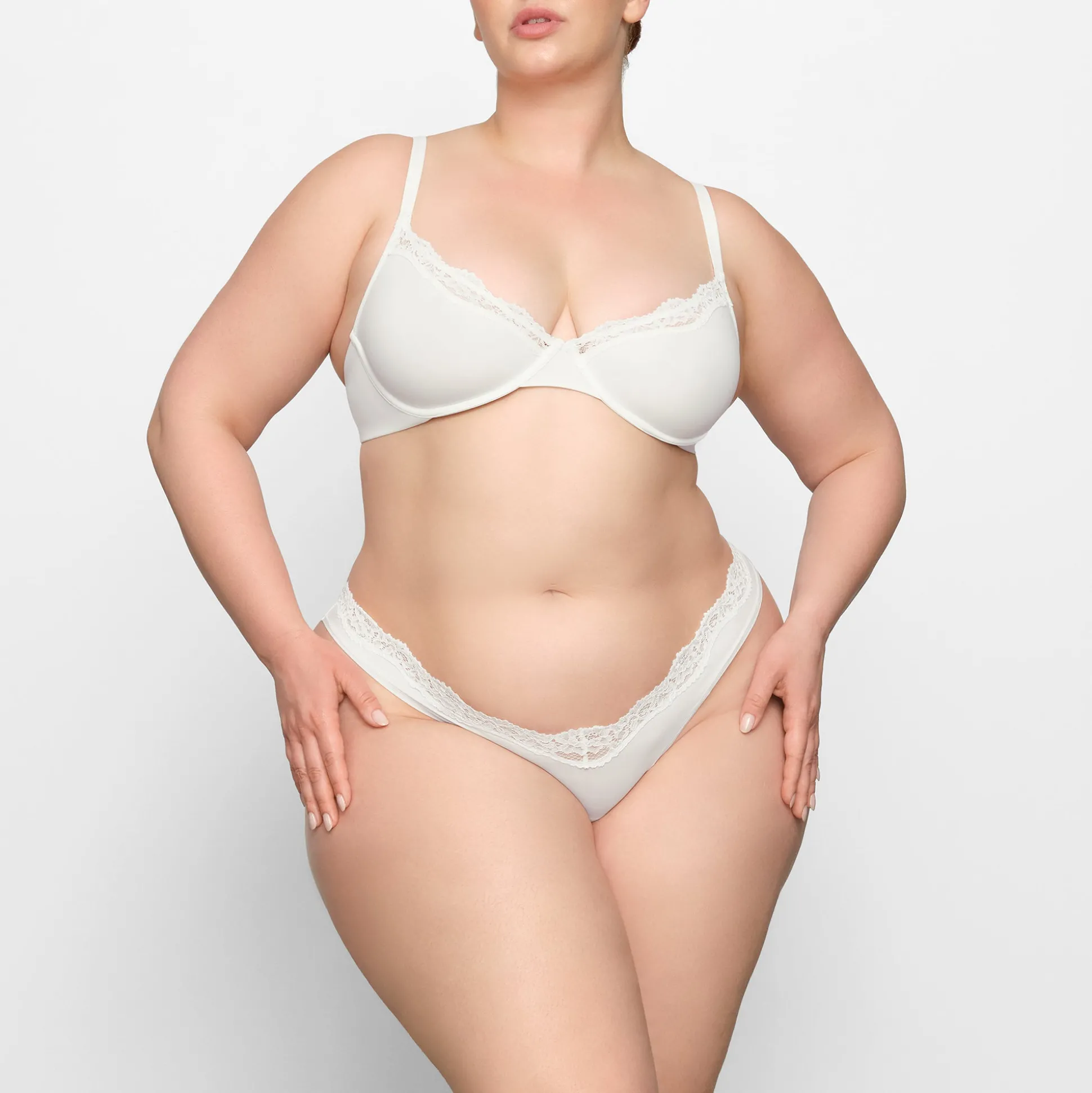 FITS EVERYBODY CORDED LACE UNLINED SCOOP BRA | MARBLE