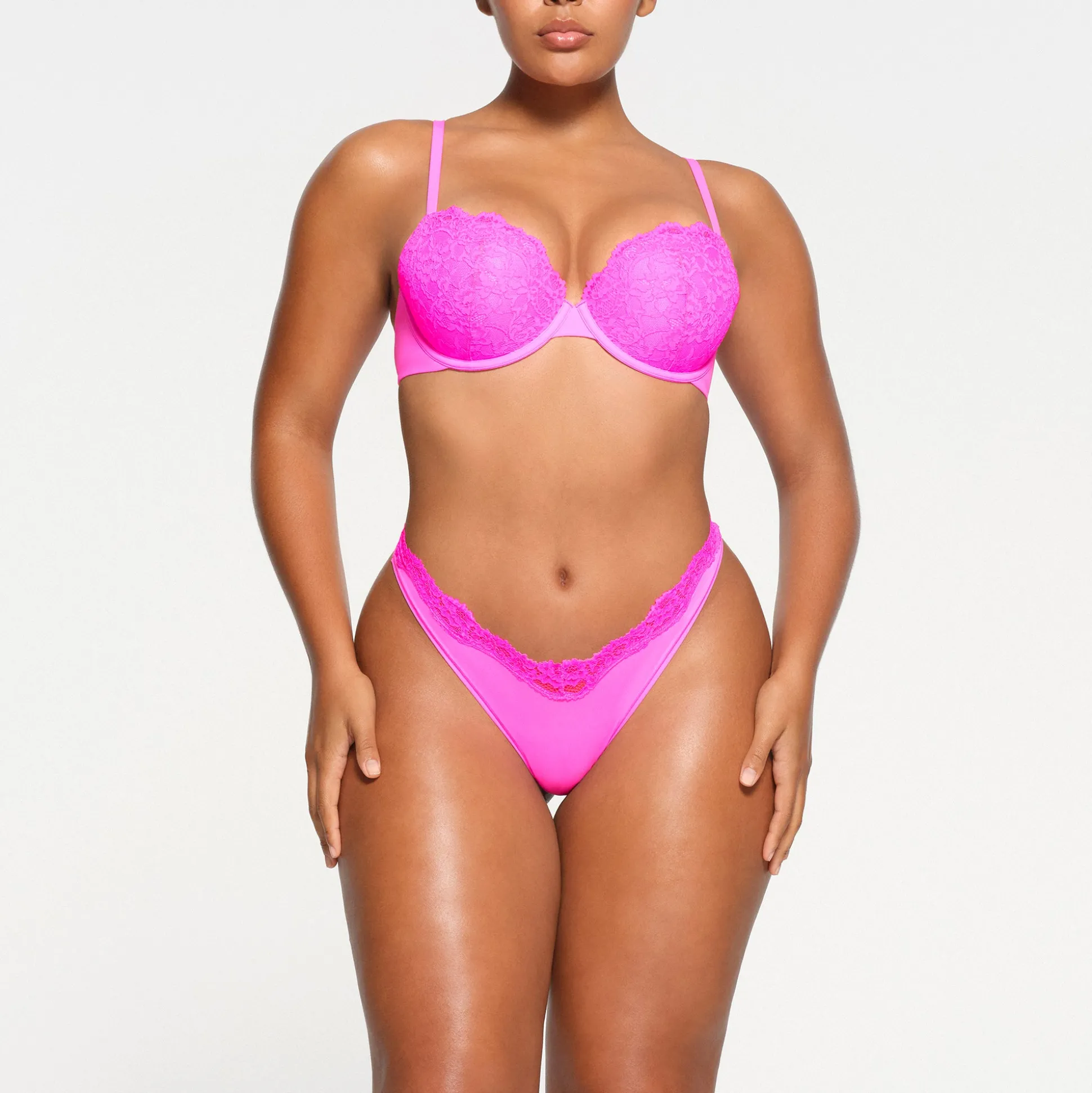 FITS EVERYBODY LACE PUSH-UP BRA | NEON PINK