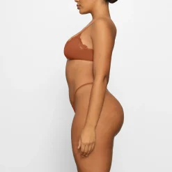 FITS EVERYBODY LACE SCOOP BRALETTE | BRONZE