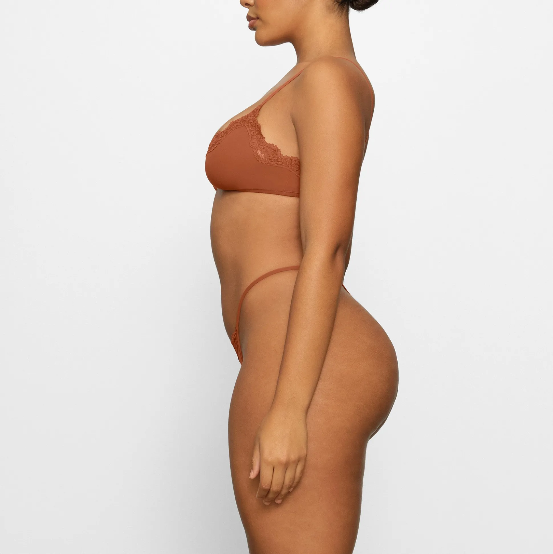 FITS EVERYBODY LACE SCOOP BRALETTE | BRONZE
