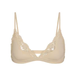 FITS EVERYBODY LACE TRIANGLE BRALETTE | SAND