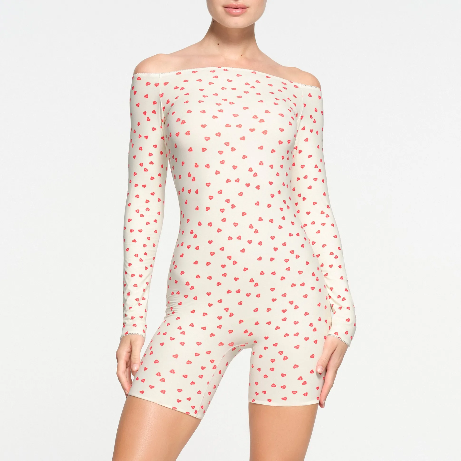 FITS EVERYBODY PICOT TRIM OFF THE SHOULDER ONESIE | RUBY HEART PRINT