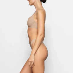 FITS EVERYBODY PLUNGE BRA | CLAY