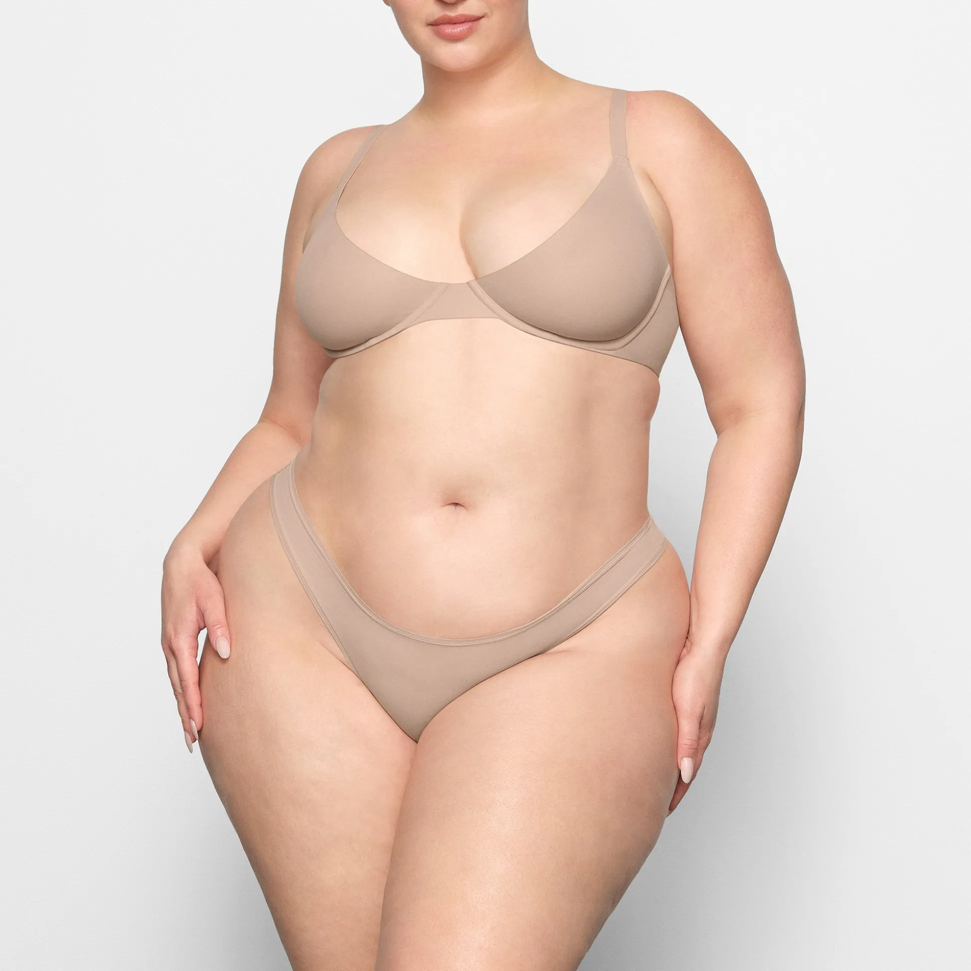 FITS EVERYBODY PLUNGE BRA | MICA