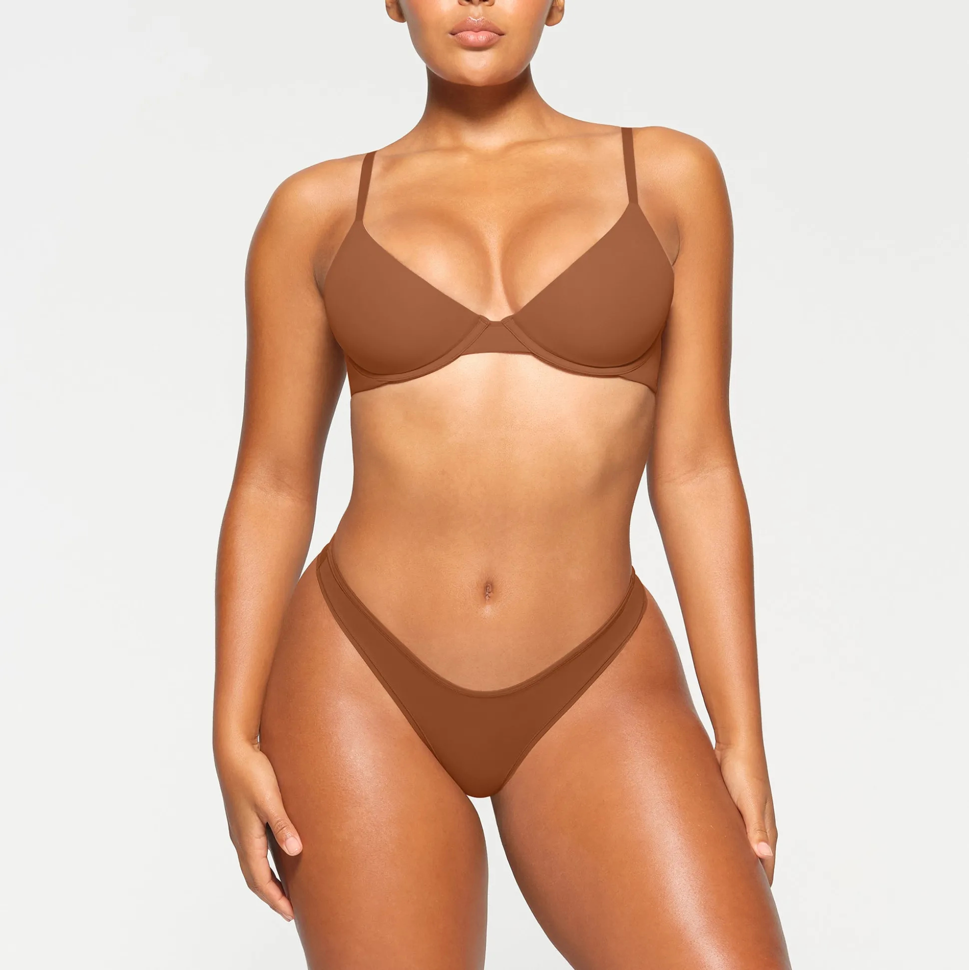 FITS EVERYBODY PLUNGE BRA | BRONZE