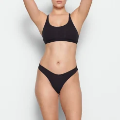 FITS EVERYBODY RACERBACK BRALETTE | ONYX