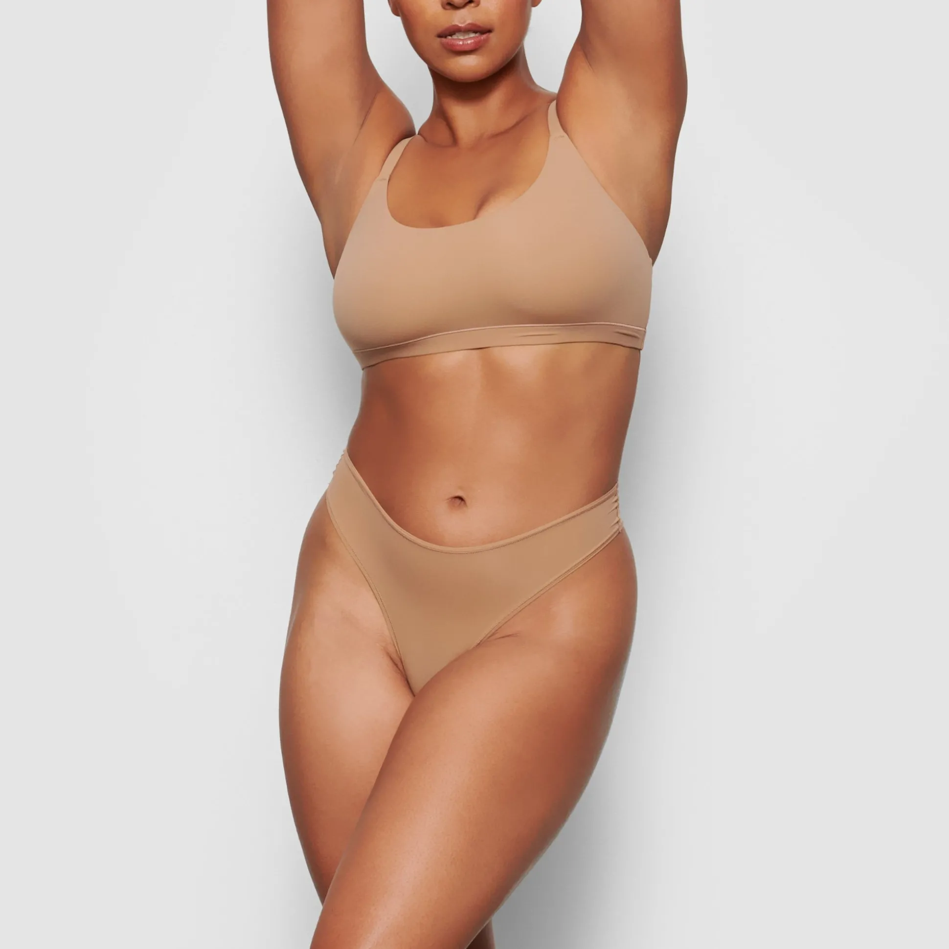 FITS EVERYBODY SCOOP BRALETTE | SIENNA