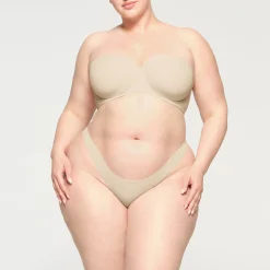 FITS EVERYBODY STRAPLESS BRA | SAND