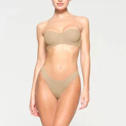 FITS EVERYBODY STRAPLESS BRA | CLAY