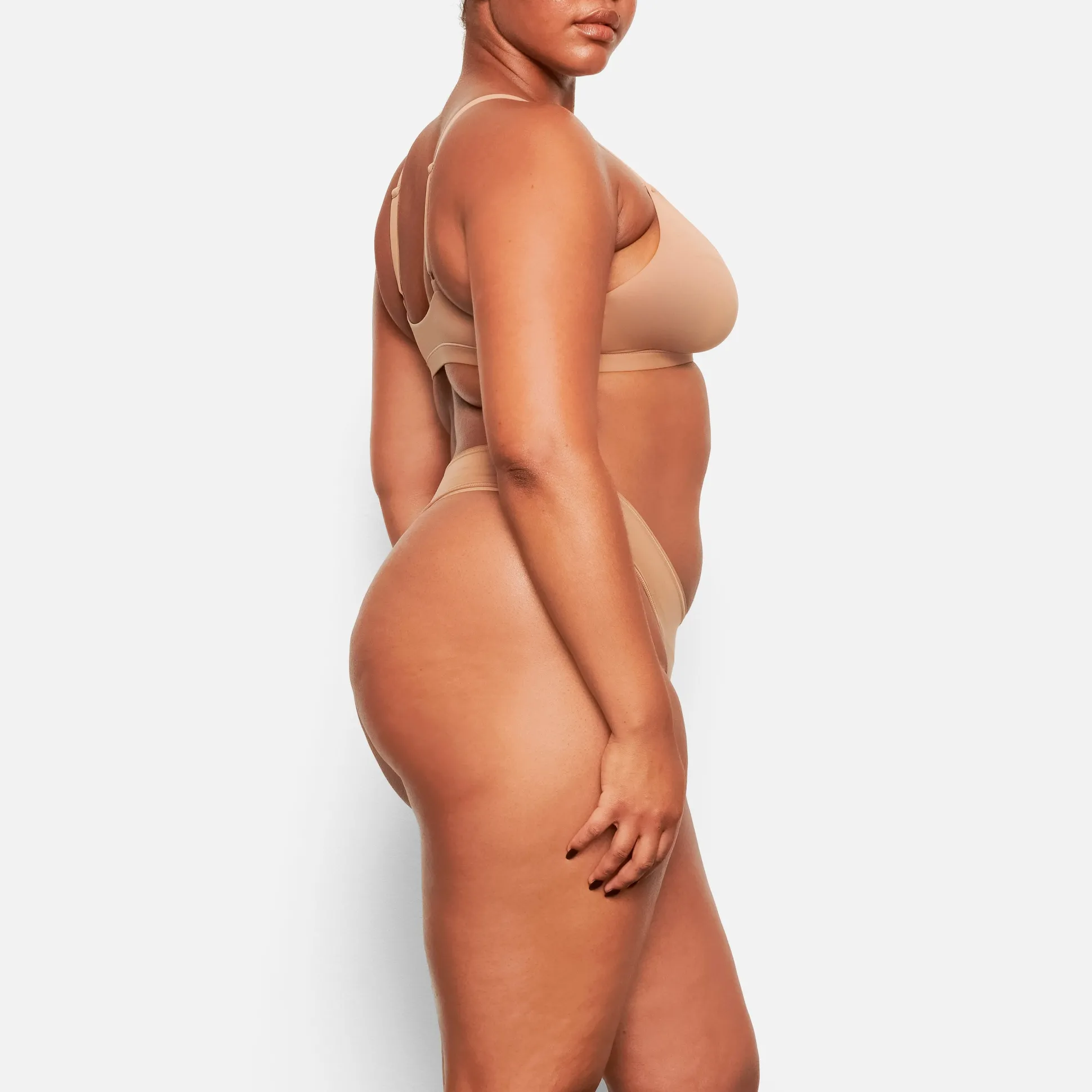 FITS EVERYBODY TRIANGLE BRALETTE | SIENNA