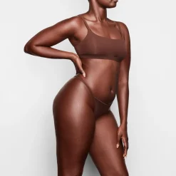 FITS EVERYBODY T-STRING THONG | COCOA