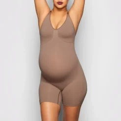 MATERNITY SCULPTING BODYSUIT MID THIGH | OXIDE
