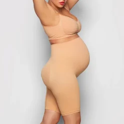 MATERNITY SCULPTING SHORT MID THIGH | OCHRE
