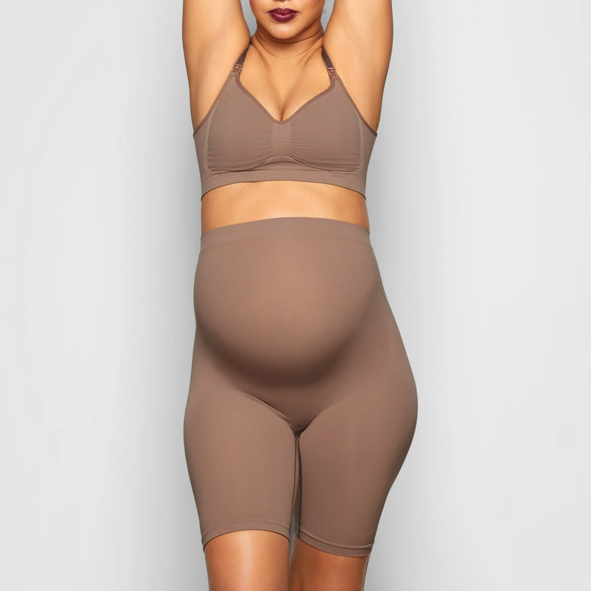 MATERNITY SCULPTING SHORT MID THIGH | OXIDE
