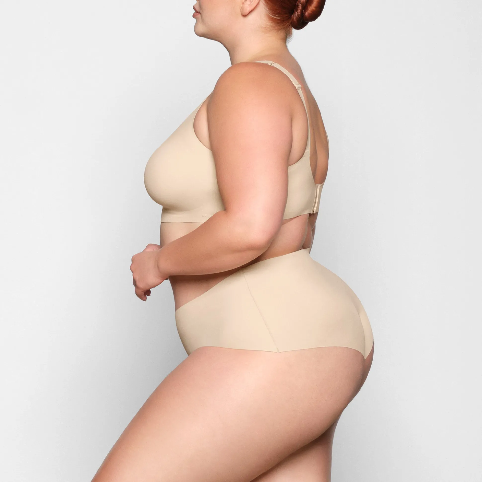 NAKED SCOOP BRALETTE | SAND