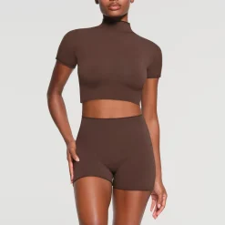 RAW EDGE CROPPED T-SHIRT | ESPRESSO