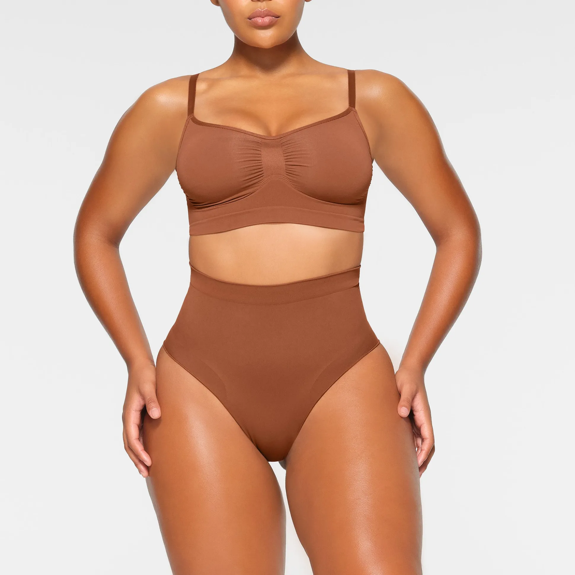 SEAMLESS SCULPT BRALETTE | BRONZE