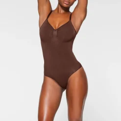 SEAMLESS SCULPT BRIEF BODYSUIT | COCOA