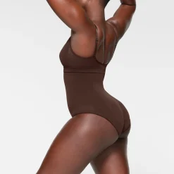 SEAMLESS SCULPT HIGH-WAISTED BRIEF | ESPRESSO