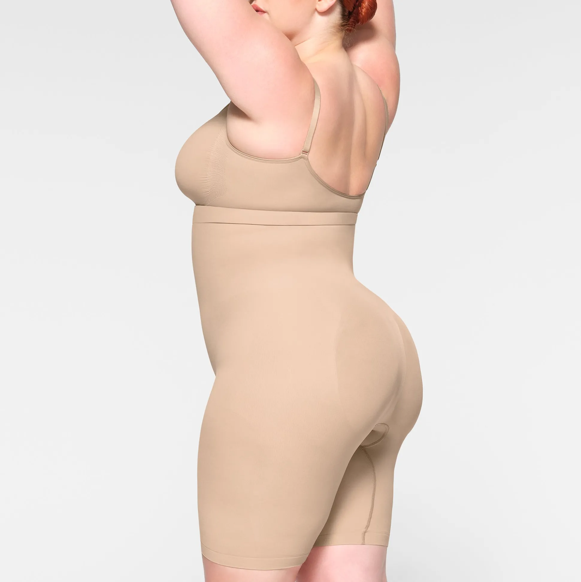 SEAMLESS SCULPT HIGH-WAISTED ABOVE THE KNEE SHORT | MICA