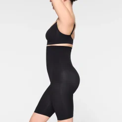 SEAMLESS SCULPT HIGH-WAISTED ABOVE THE KNEE SHORT | ONYX