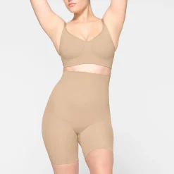 SEAMLESS SCULPT MID THIGH SHORT | CLAY