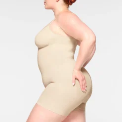 SEAMLESS SCULPT MID THIGH BODYSUIT | SAND