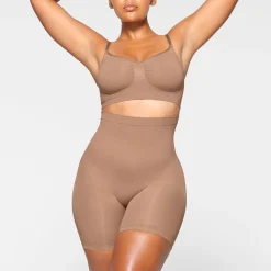 SEAMLESS SCULPT MID THIGH SHORT | SIENNA