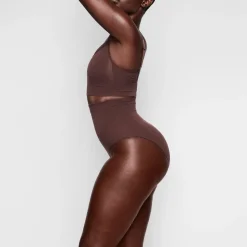 SEAMLESS SCULPT MID WAIST BRIEF | COCOA
