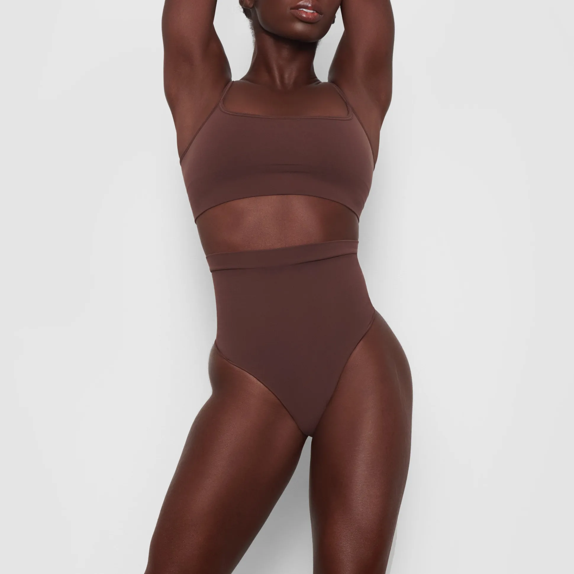 SEAMLESS SCULPT MID WAIST THONG | COCOA