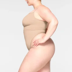 SEAMLESS SCULPT MID WAIST THONG | MICA