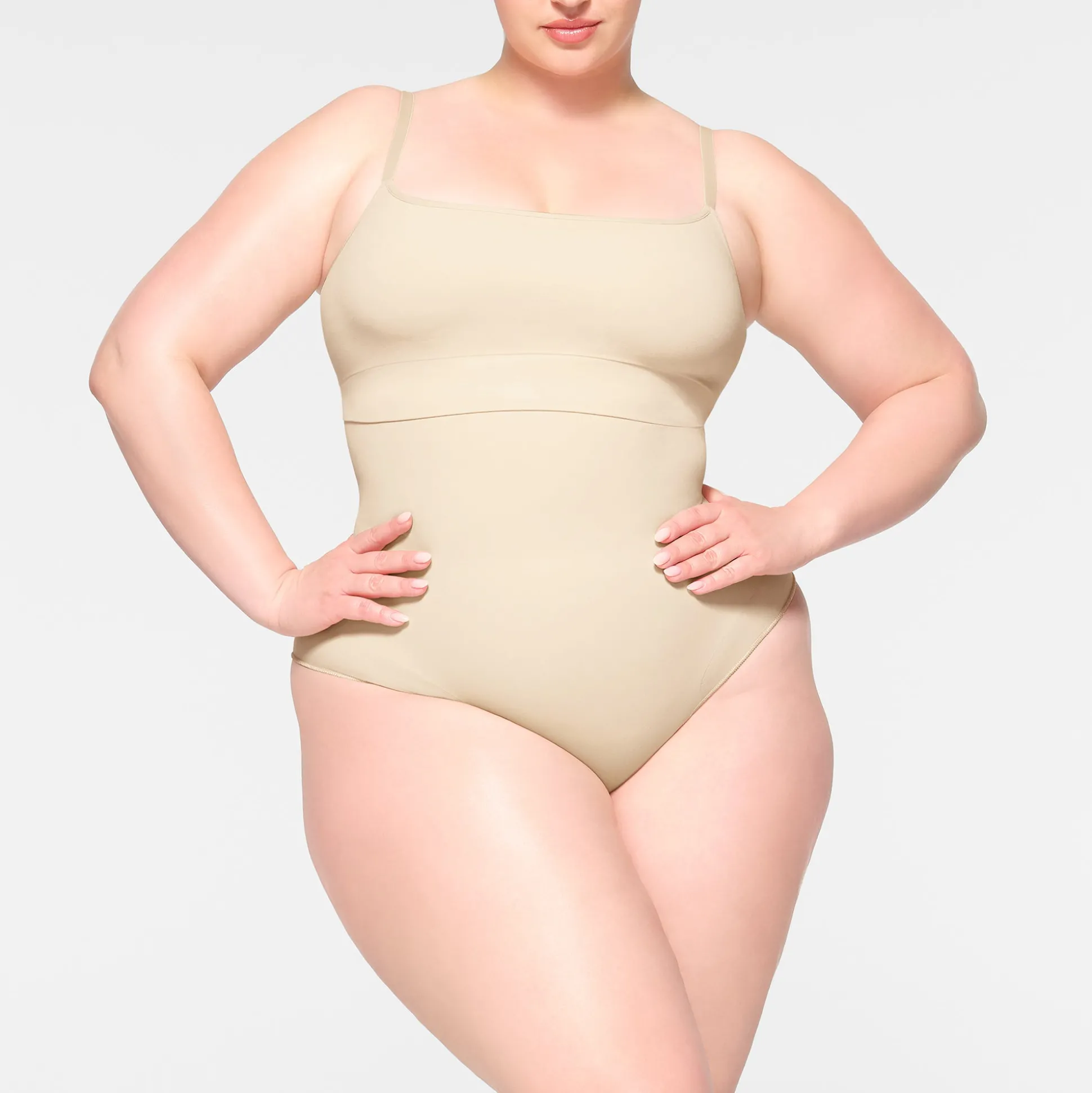 SEAMLESS SCULPT SCOOP NECK BRALETTE | SAND