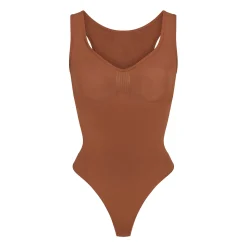 SEAMLESS SCULPT SCOOP NECK THONG BODYSUIT | BRONZE