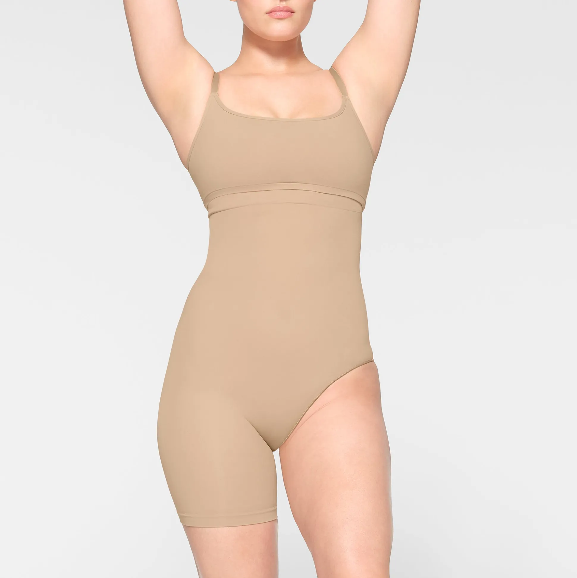 SEAMLESS SCULPT SOLUTION SHORT LEFT LEG EXPOSED | CLAY