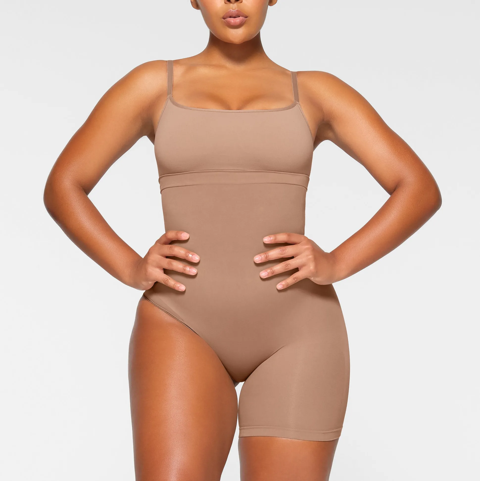 SEAMLESS SCULPT SOLUTION SHORT RIGHT LEG EXPOSED | SIENNA