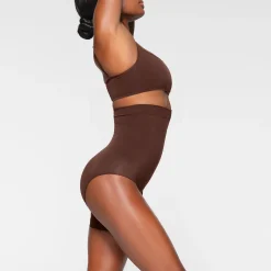 SEAMLESS SCULPT SOLUTION SHORT RIGHT LEG EXPOSED | COCOA