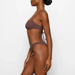 SIGNATURE SWIM MICRO SCOOP BIKINI TOP | COCOA