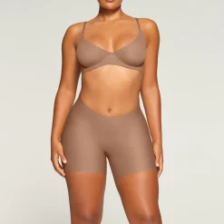 SKIMS BODY DIPPED FRONT SHORT | SIENNA