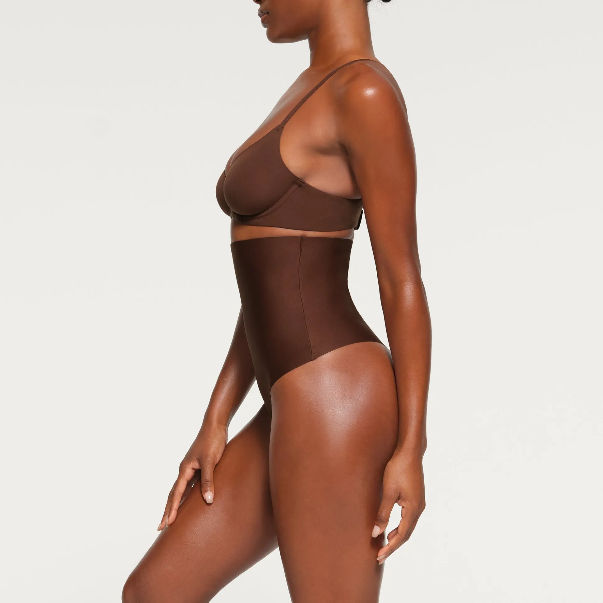 SKIMS BODY HIGH-WAISTED THONG | COCOA
